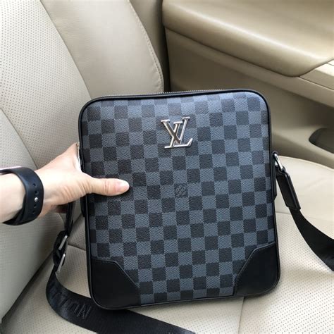 lv 側 背包